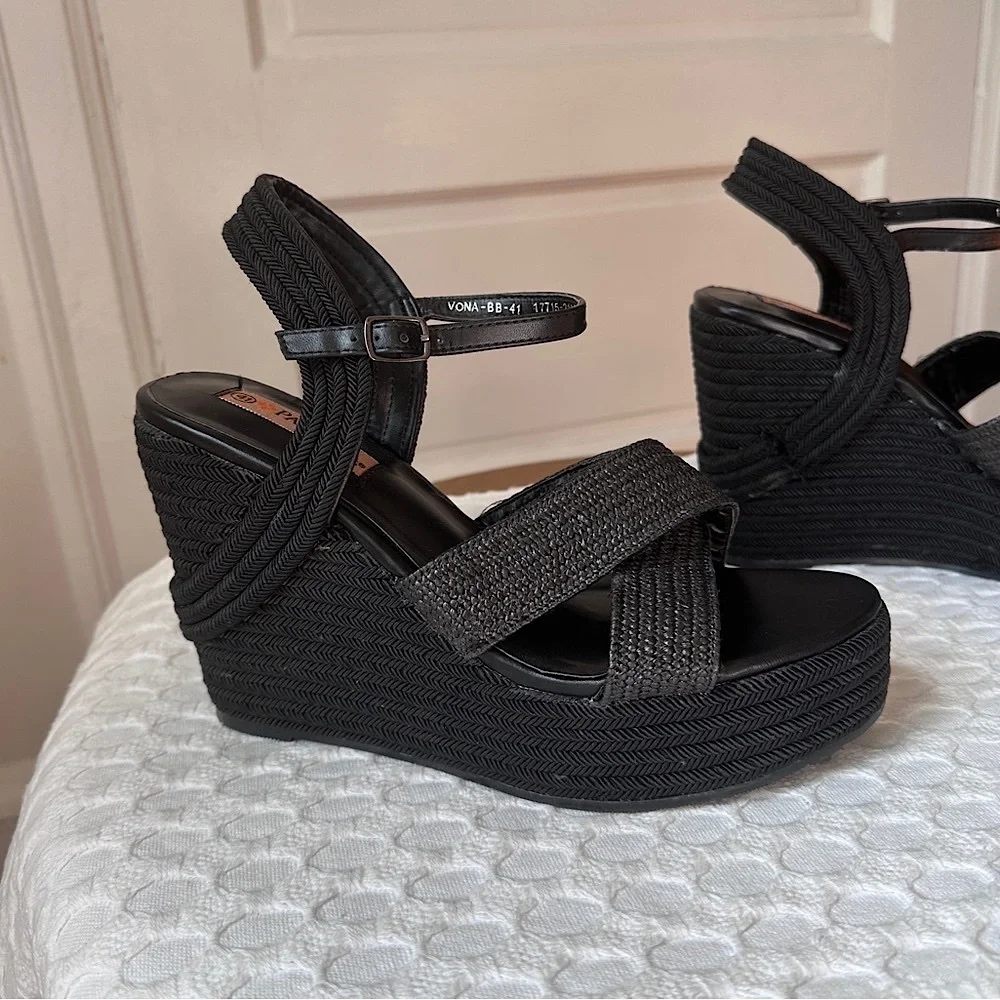 Woven Platform Wedge Sandals - Black